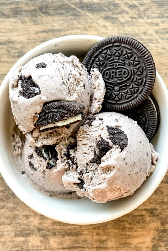 How to Serve Cookies and Cream Ice Cream